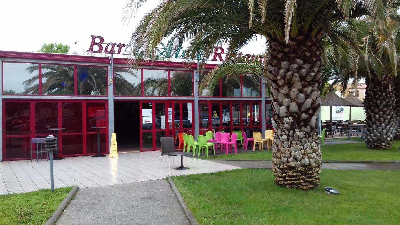 Hotel La Carabasse à Vias Extérieur photo