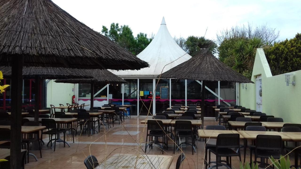 Hotel La Carabasse à Vias Extérieur photo